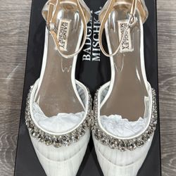 Badgley Mischka Women's Evelynn Ballet Flat 8.5