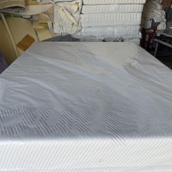 Purple mattress Brand New ‼️‼️‼️‼️💯  King/cali king $550 ❌ $650 with box spring   Queen size $450 ❌ $520 with box spring   Full size $400 ❌ $460 with
