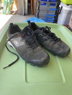 Size 2 Kids Baseball Cleats