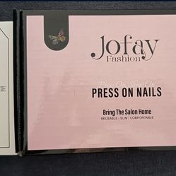 Cordless UV Nail Lamp And Pack Of Press On Nails