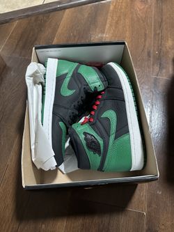 Jordan 1 high pine green size 8m 