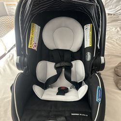 Graco Snugride Car seat 