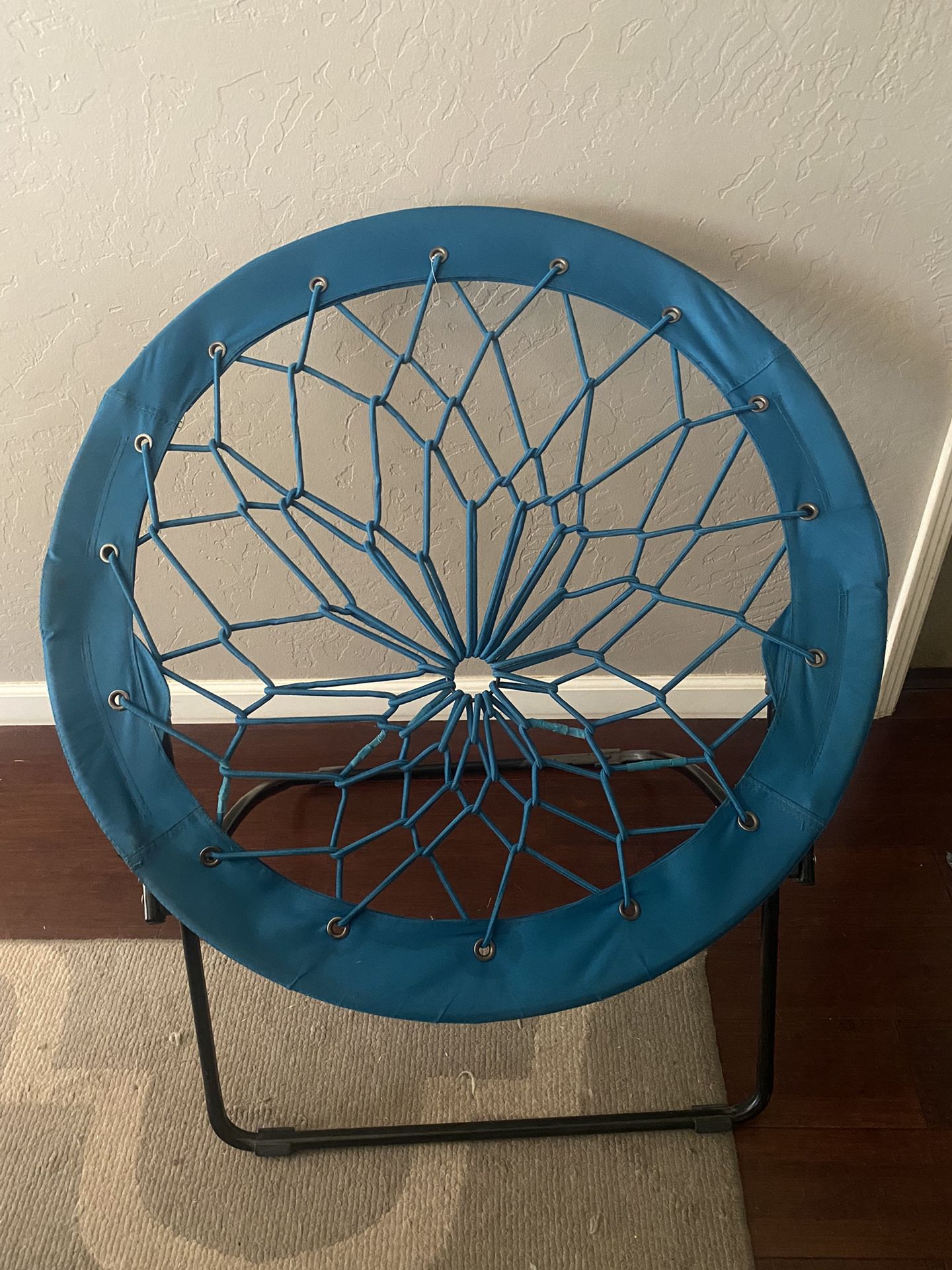 Bungee Saucer Chair