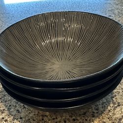Beautiful 8 Inch Bowls. Like New