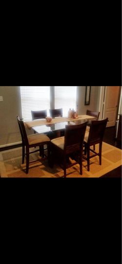 Dinning table with 6 chairs