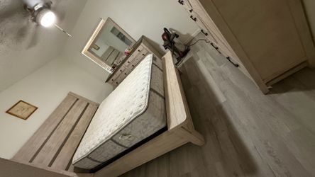 Bedroom Set - 3 Piece