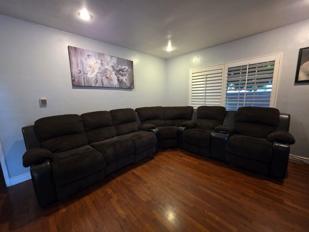 Sectional Sofa With Recliners