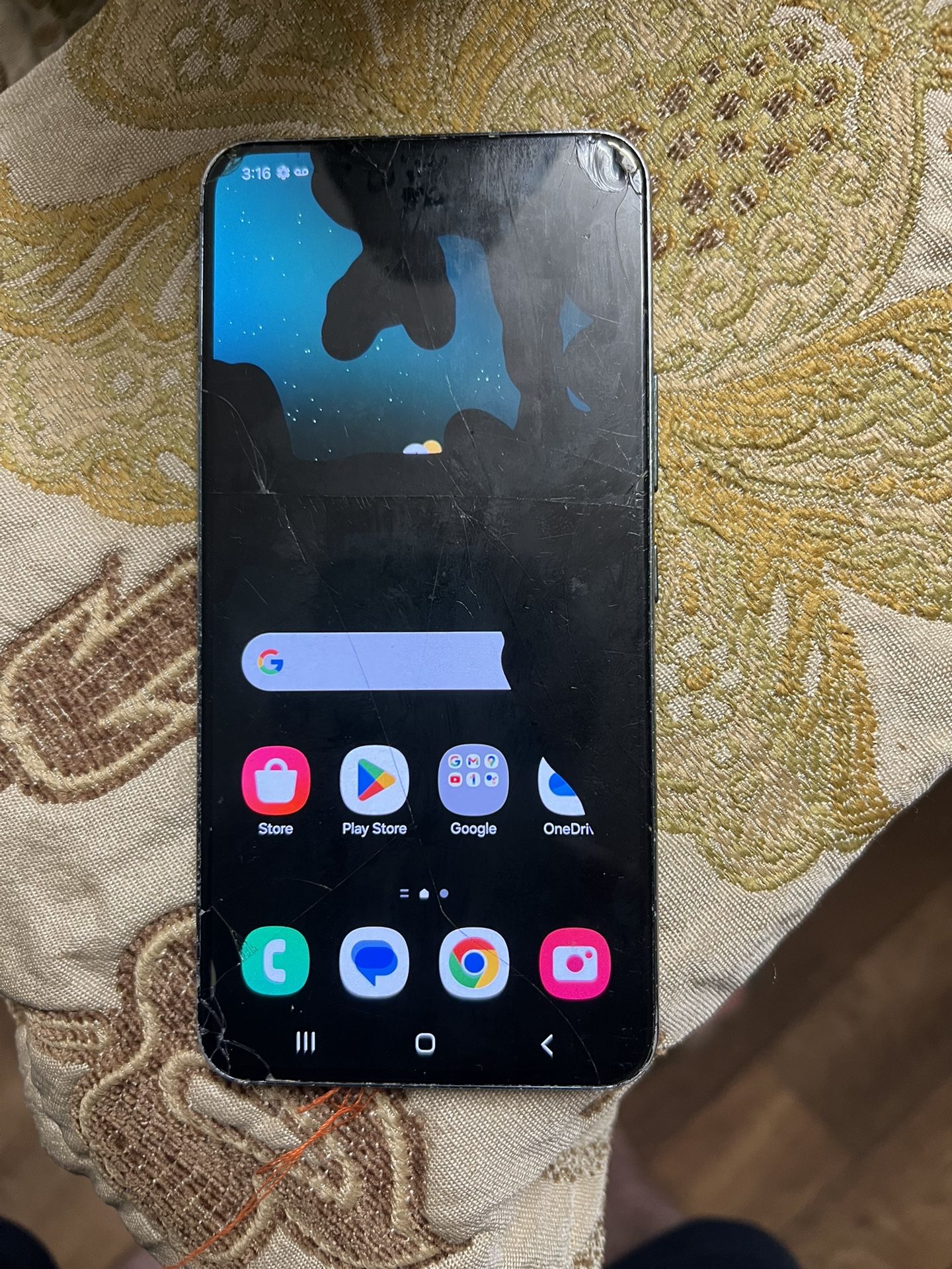 Samsung Galaxy S22  Cracked 