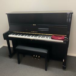 Yamaha U1 Upright Piano made in Japan / will Deliver  