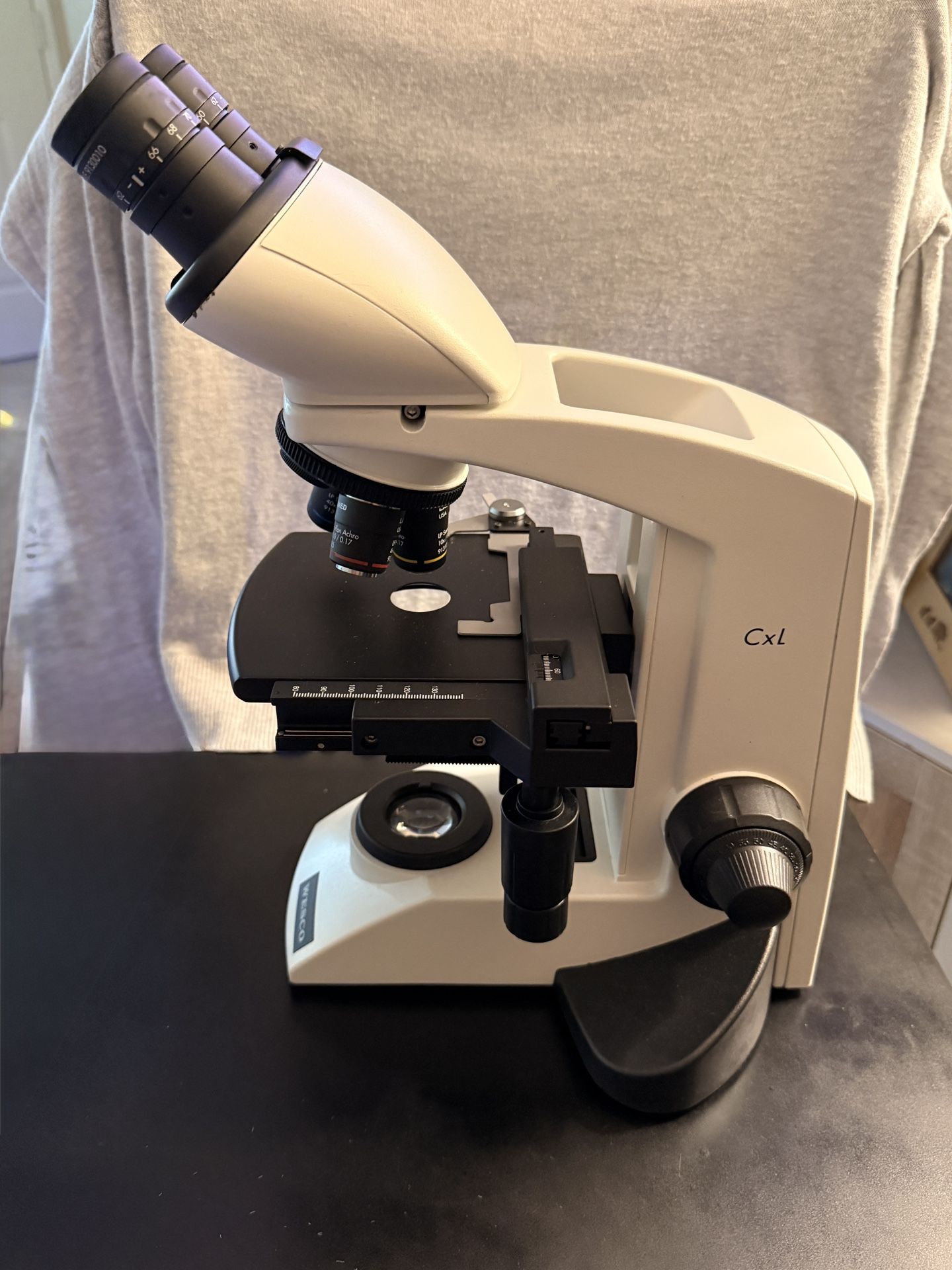 WESCO Labomed CXL Binocular Clinical Microscope