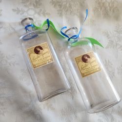 ANTIQUE BOTTLES SET OF 2