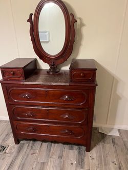 Vintage Antique 3-Drawer Dresser with Swivel Oval Mirror