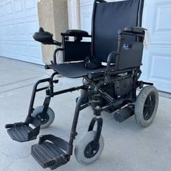 Invacare P 9000 XDT Power Wheelchair with Two Batteries Model:P 9000 XDT1818 Missing 24V XLRAC Adapter Charger and connecting wires Located in North