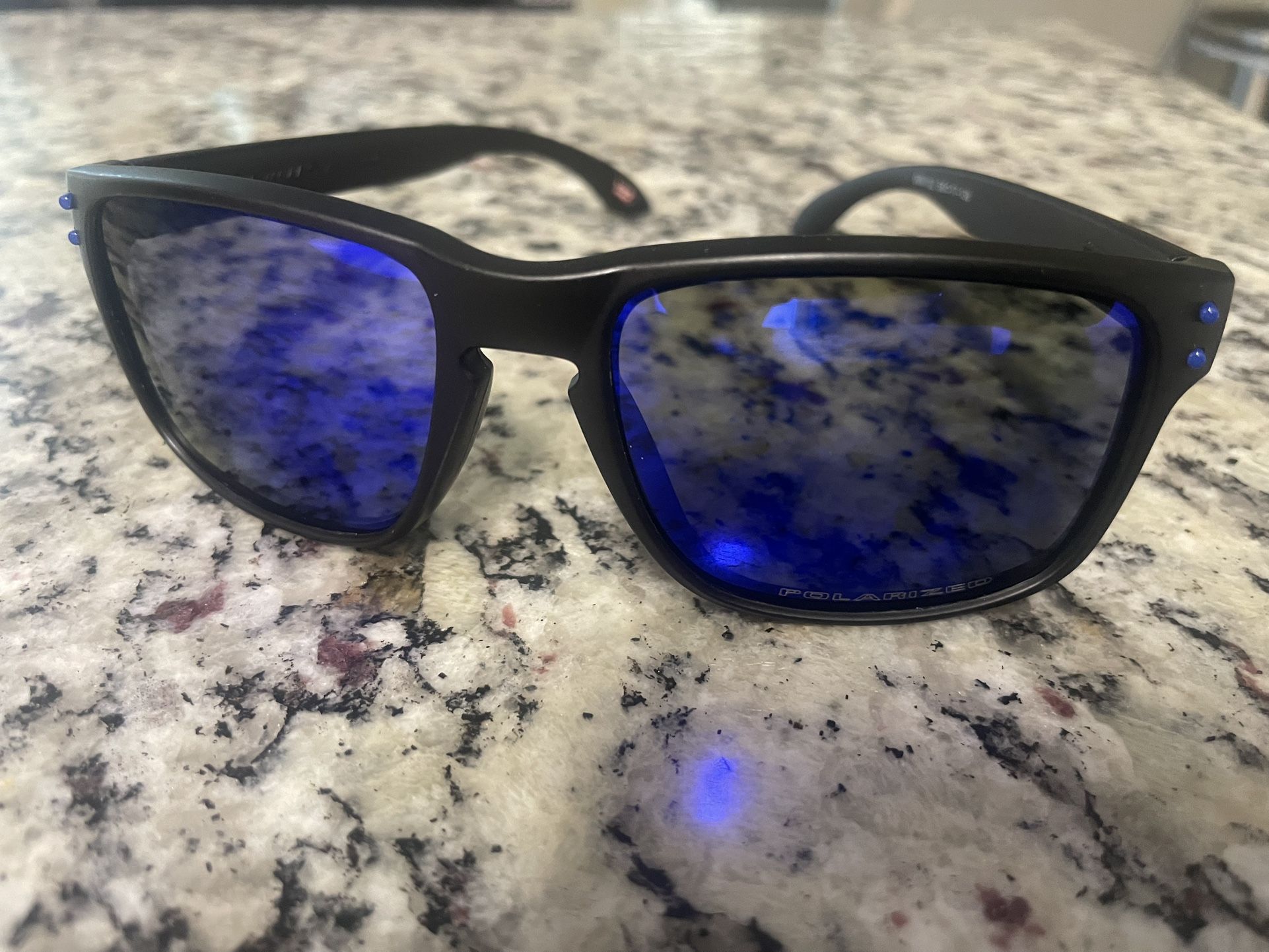 Oakley Sunglasses (POLARIZED)