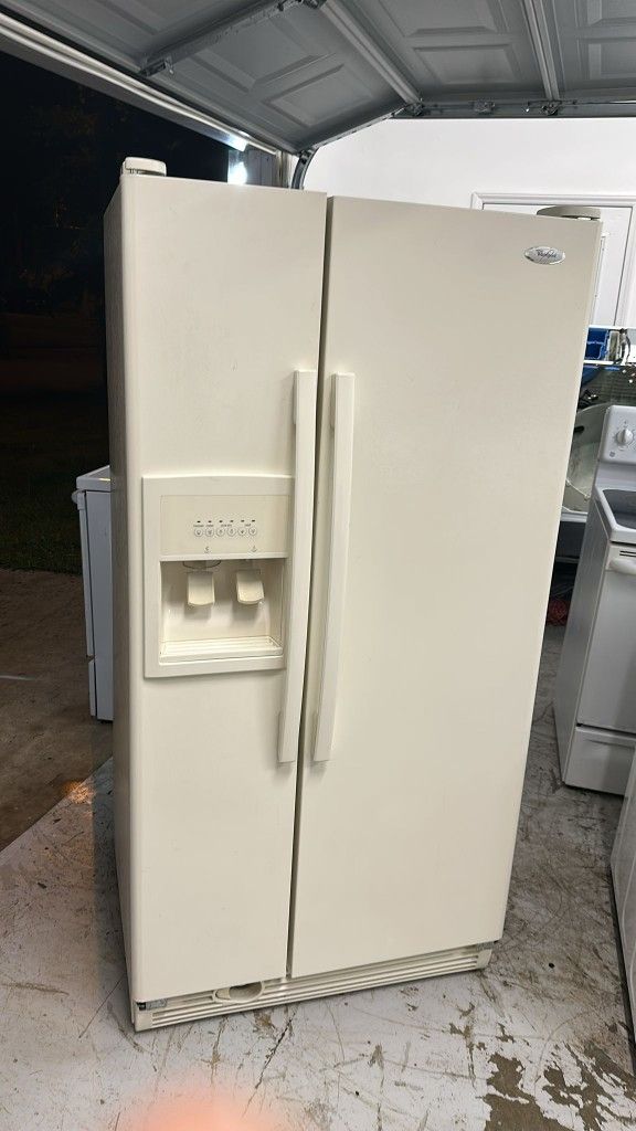 Whirlpool Refrigerator Fridge Icemaker on door Fully Covered Warranty!