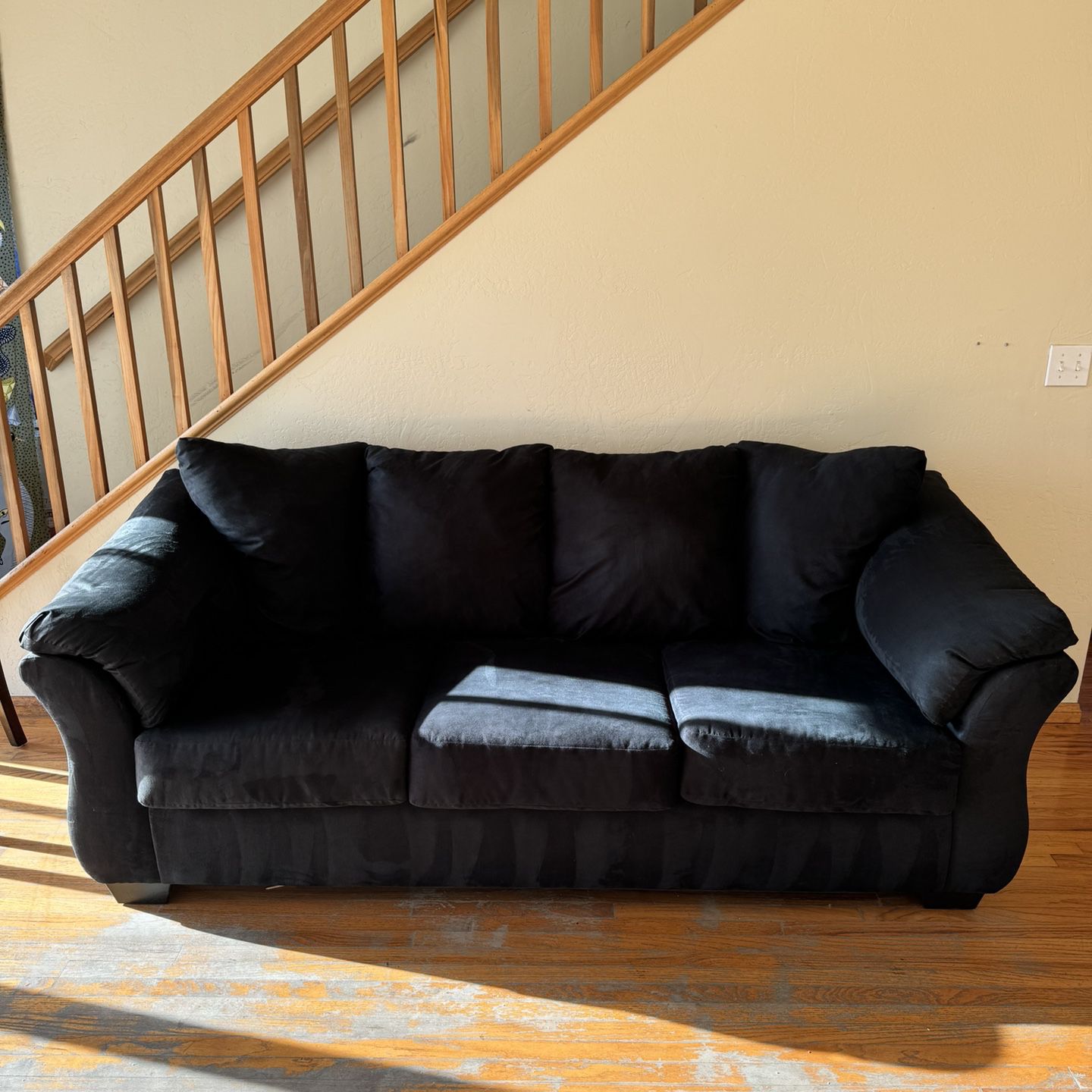 Ashley furniture Darcy Sofa (Black) Black Couch
