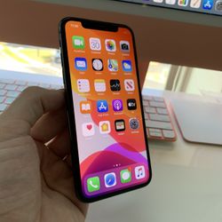 iPhone X 64GB Unlocked To Any Carrier! 