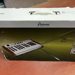 Arturia Synthesizer 
