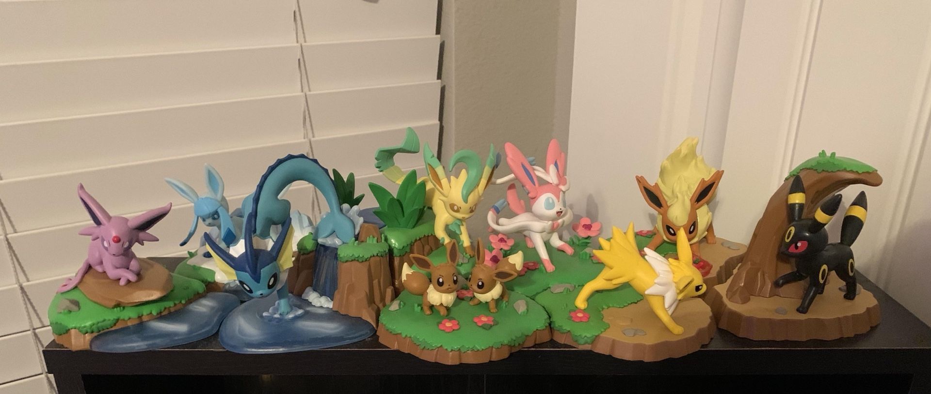 Pokemon - An Afternoon With Eevee & Friends: Complete Collection