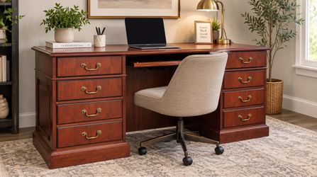 Traditional Cherry Wood Executive Desk