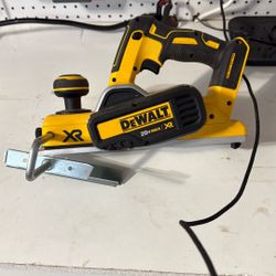 Cordless Dewalt Hand Planer. 