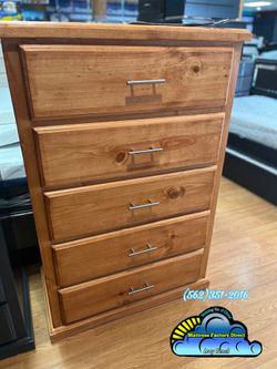 Pinewood oak five drawer dresser new chest cajonera de Pino nuevo