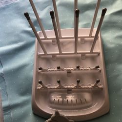 Munchkin Bottles Dryer.