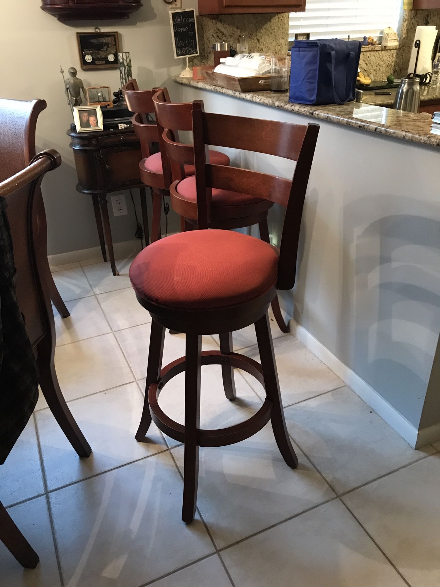 3 Wood Chair Barstool In Great Condición