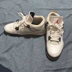 Jordan 4 Retro 