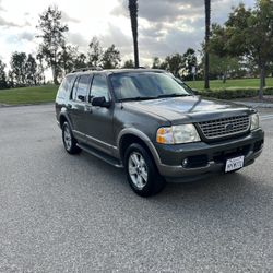2004 Ford Explorer