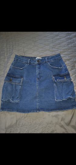 Women's Denim Skirt Size LARGE. 