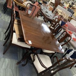 Kincaid Mahogany Duel Pedestal Table W/6 Chairs & 2 Leaves