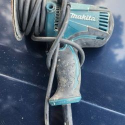 Makita GV5010 5-Inch Disc Sander