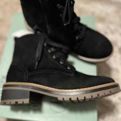 New!!!! Kensie Boots Size 6.5