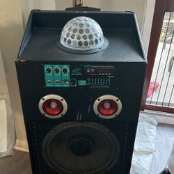 Karaoke Bluetooth speaker
