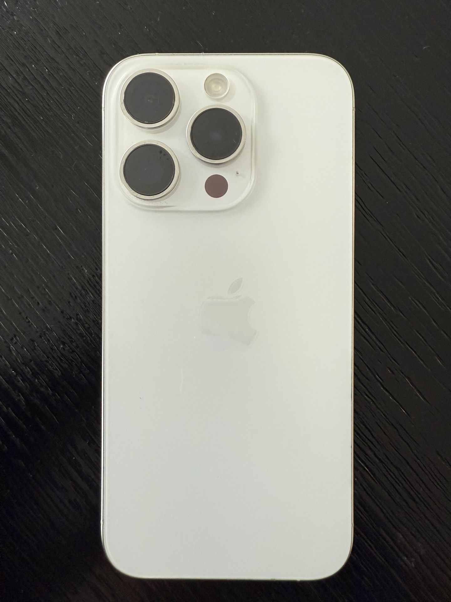 Unlocked iPhone 15 Pro 256 GB Silver White 