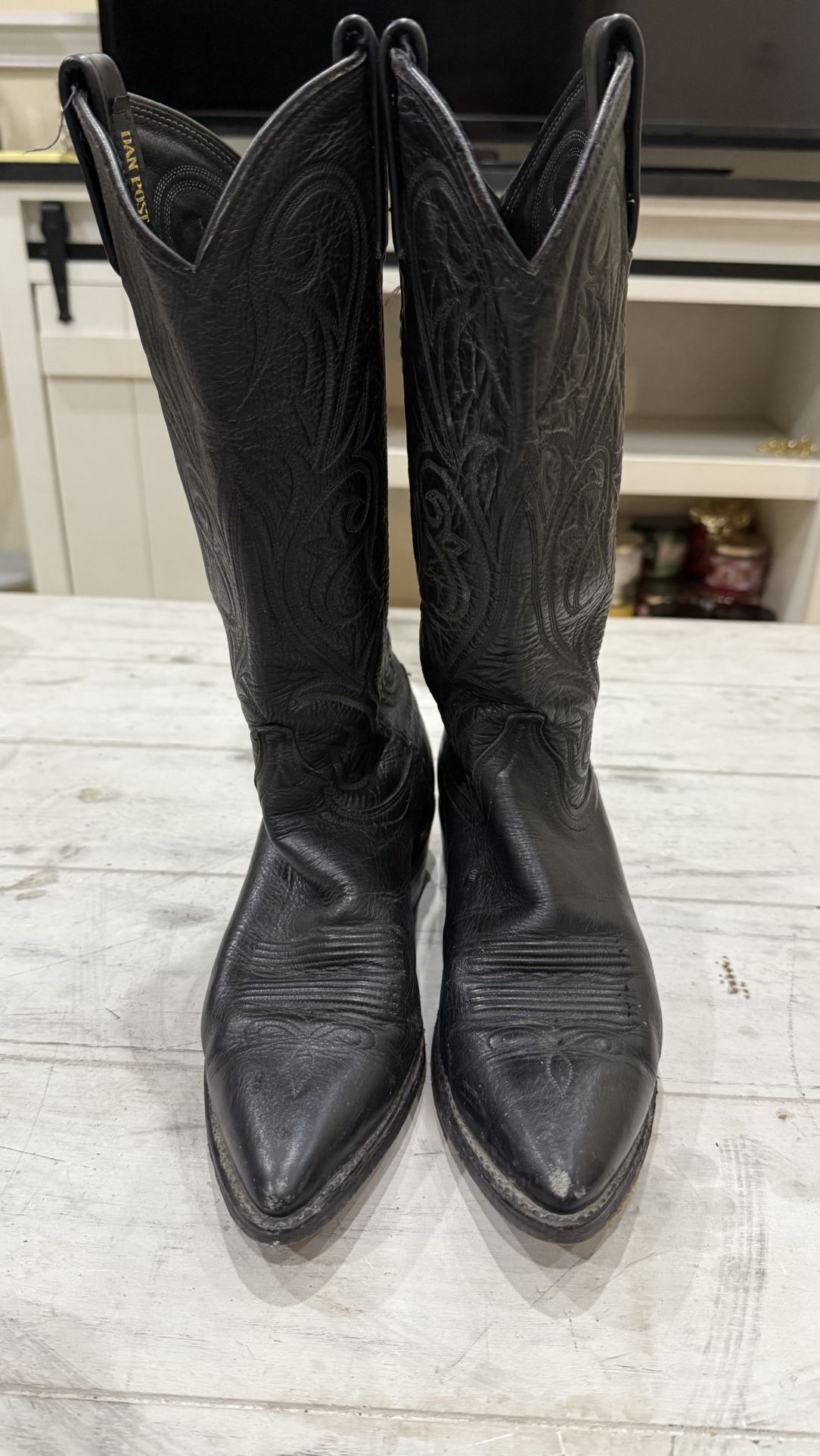Ladies Black cowboy boots. - Dan Post