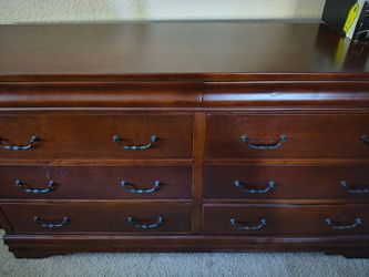 Solid Wood Dresser Great Condition