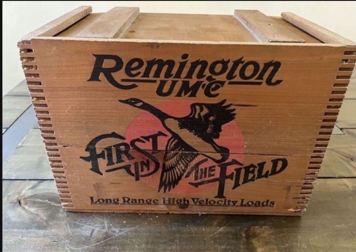 Vintage Remington wooden ammo box  