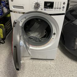 Like New Matching GE Front Load HE Washer And Dryer