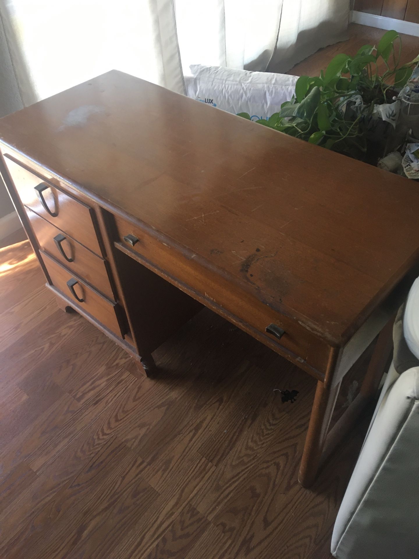Used small desk - FREE - solid wood