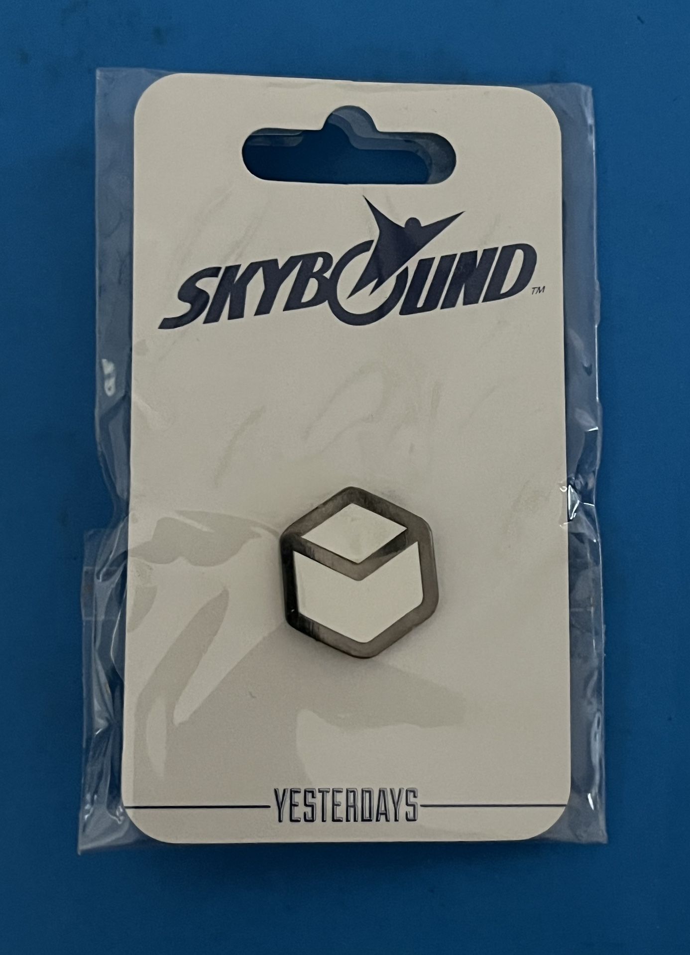 New Skybound Yesterdays Image Comics Cube Symbol Box Square Exclusive Enamel Pin