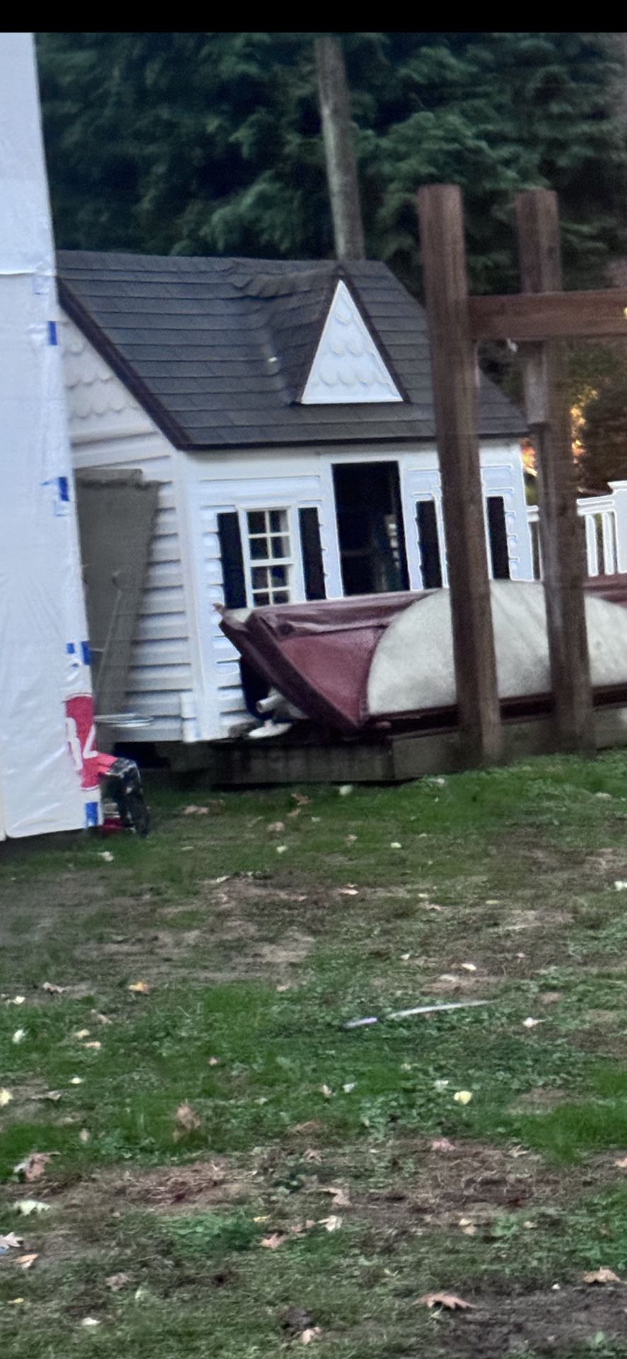 Dollhouse / Playhouse 