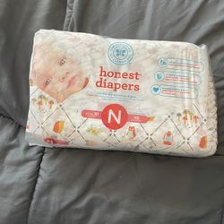 Honest Company Diapers Size New Born 40 Count
