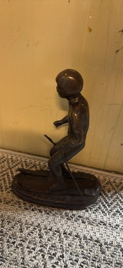 Bronze Heavyweight Man Skiing Statue