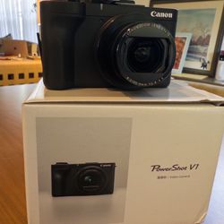 Like New, Pristine - Canon Powershot V1 