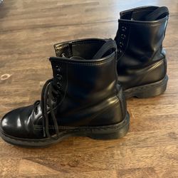 Dr. Martens 1460 Mono US men’s size 8