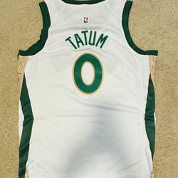 *Youth size* Jayson TATUM Boston Celtics New City Edition NBA Jersey. Size Youth Large. 