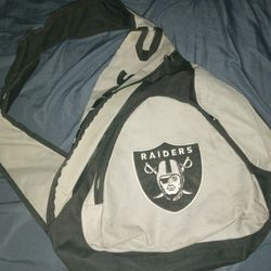 raiders detachable strap backpack