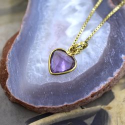 14k yellow gold chain with heart shaped purple stone pendant 
